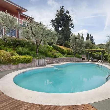 Pirandello With Pool Torri Del Benaco