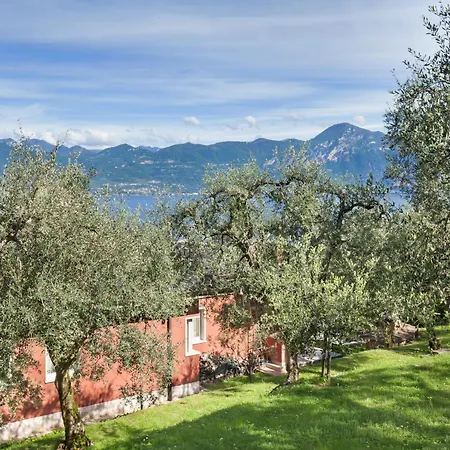 Villa Pirandello With Pool *