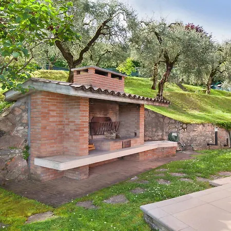 Pirandello With Pool Villa *